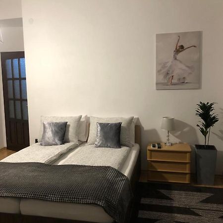 Apartament Basak 2 Daire Deva Dış mekan fotoğraf