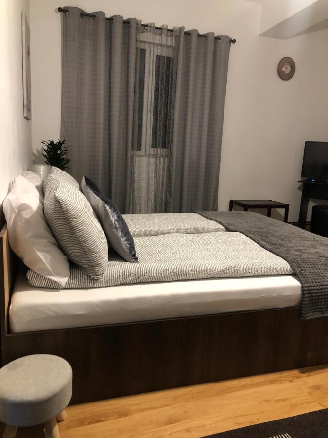 Apartament Basak 2 Daire Deva Dış mekan fotoğraf